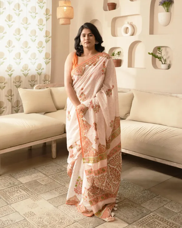 White_Cotton_Hblock_Print_Mul_Saree_With_Tassels_For_Women